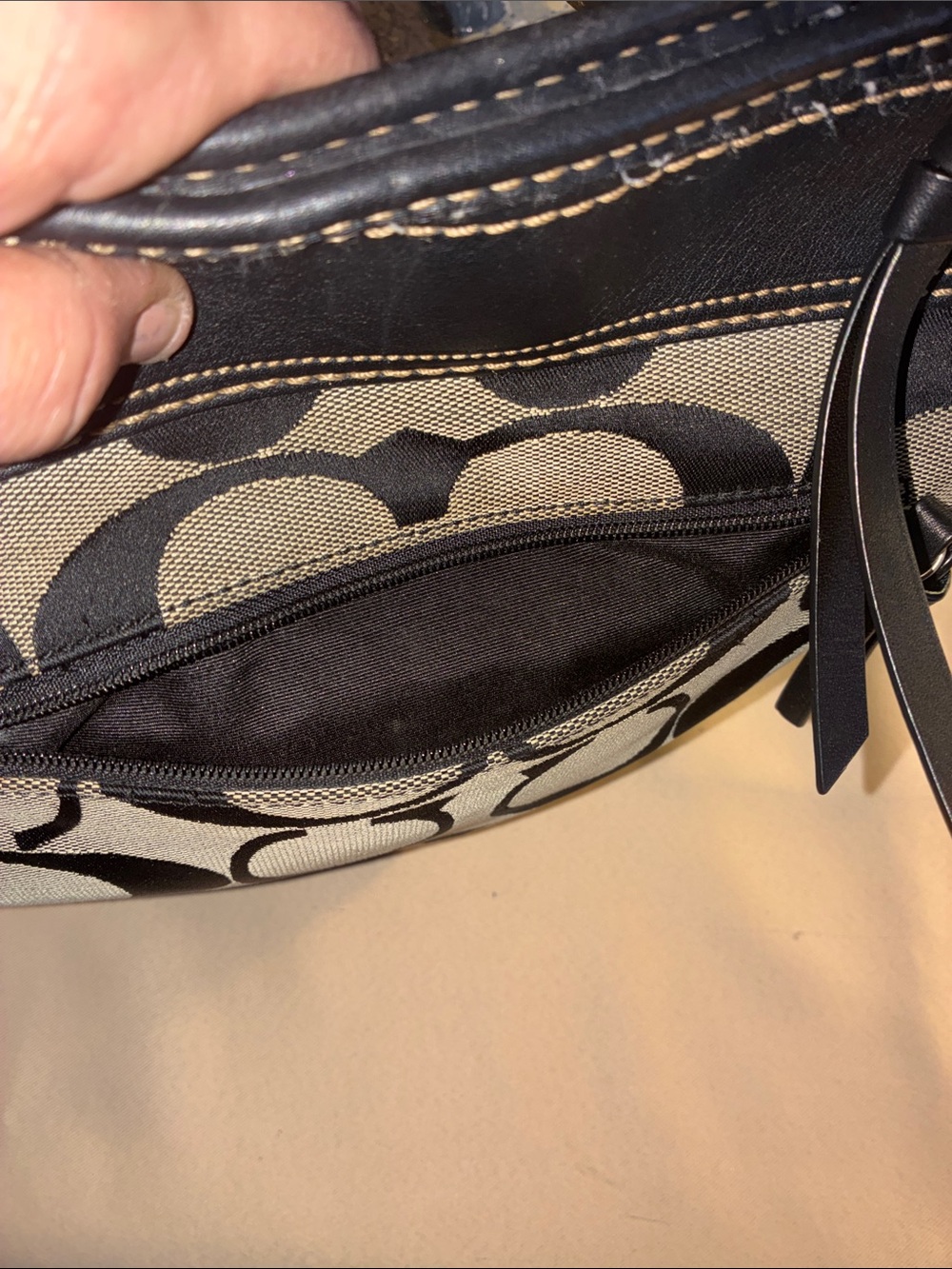 Genuine Y2K  Coach  Canvas Bleeker Bucket Black & Tan $75 ! 🔔🔔 - Picture 8 of 16